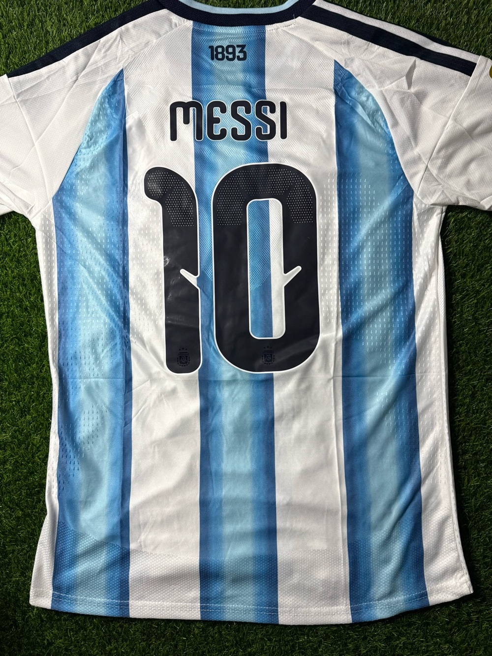 Argentina #10 Messi Home Jersey - White & Light Blue Size M - Picture 2 of 2